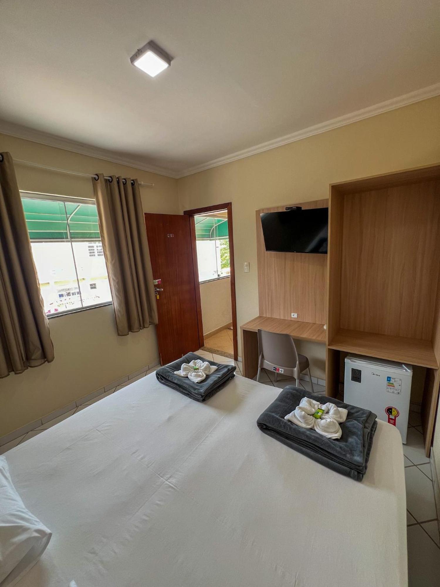 Buriti Hotel Аракруз Екстериор снимка